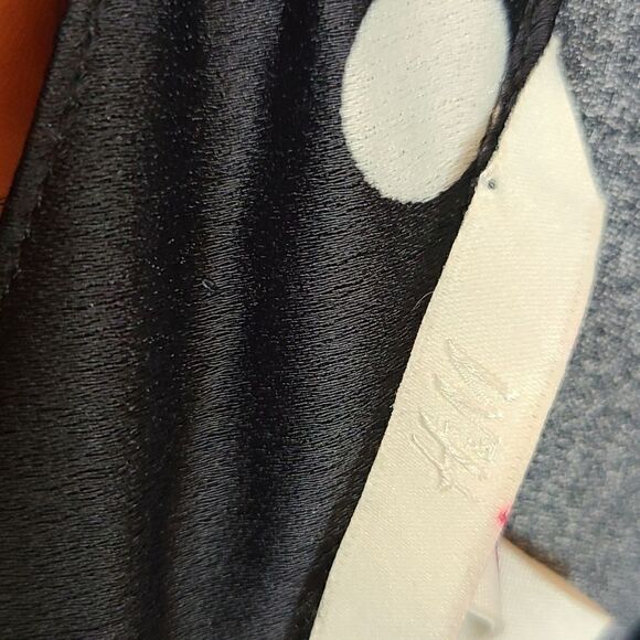 H & M blouse  - Picture 5 of 6